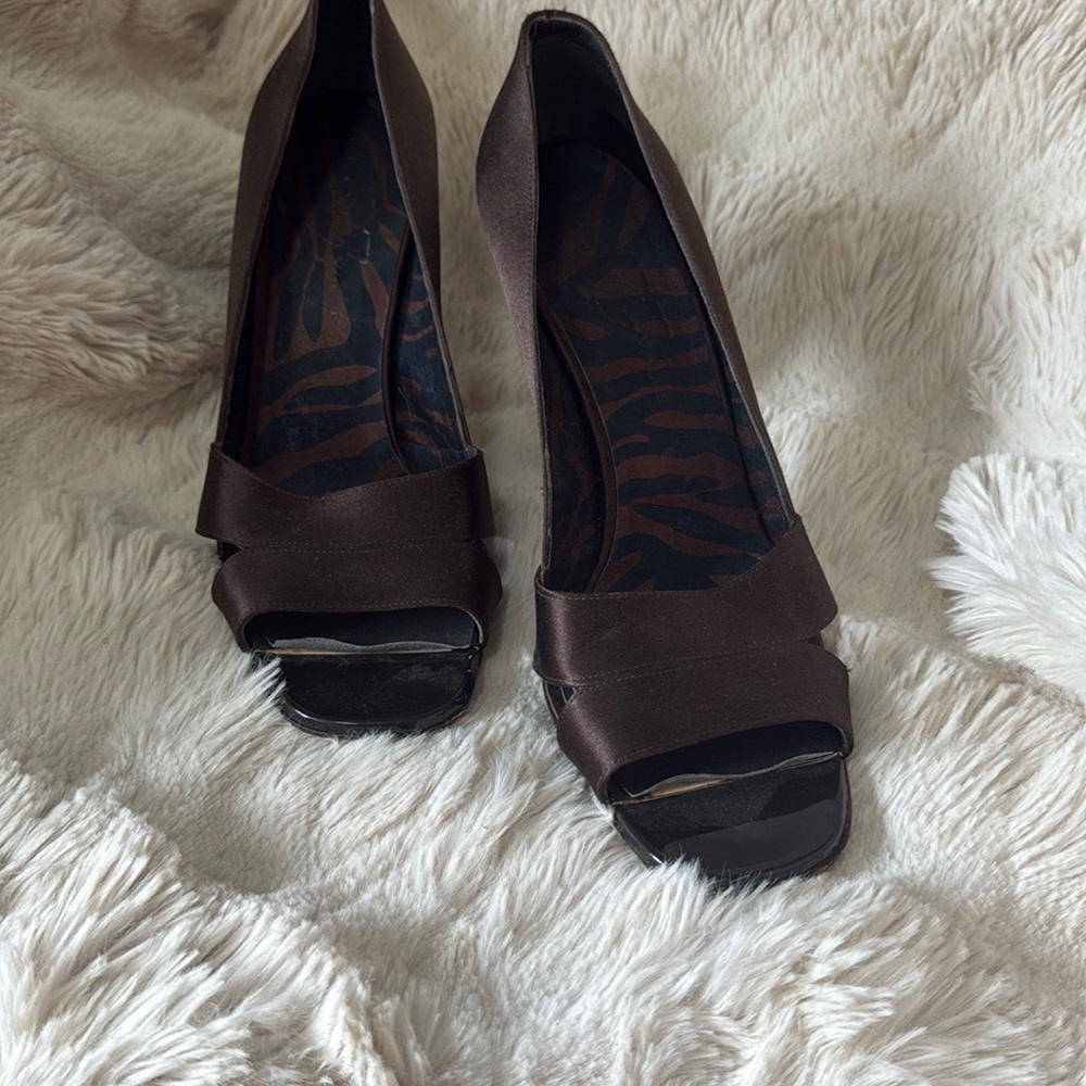 Diego Della Valle Elegant Peep-Toe Heels